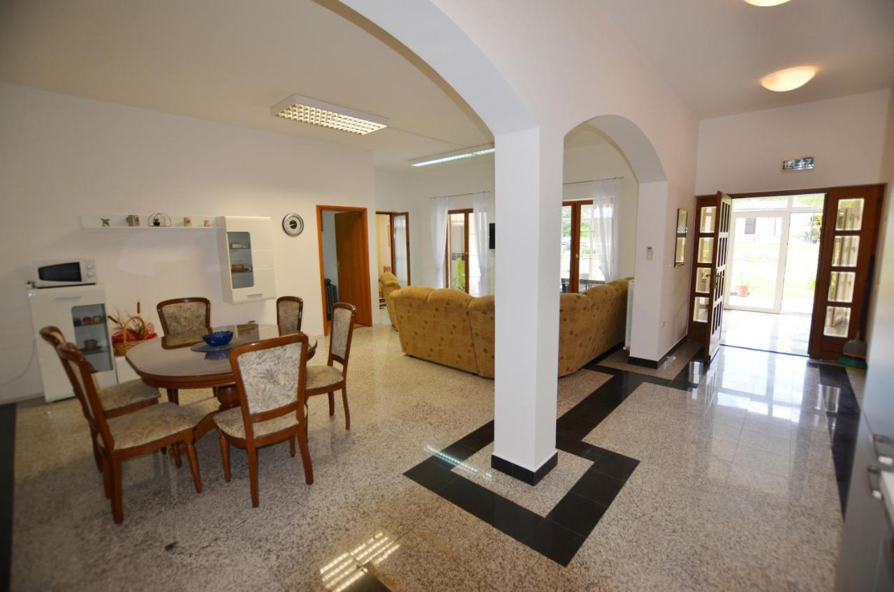 Zminj Apartments المظهر الخارجي الصورة